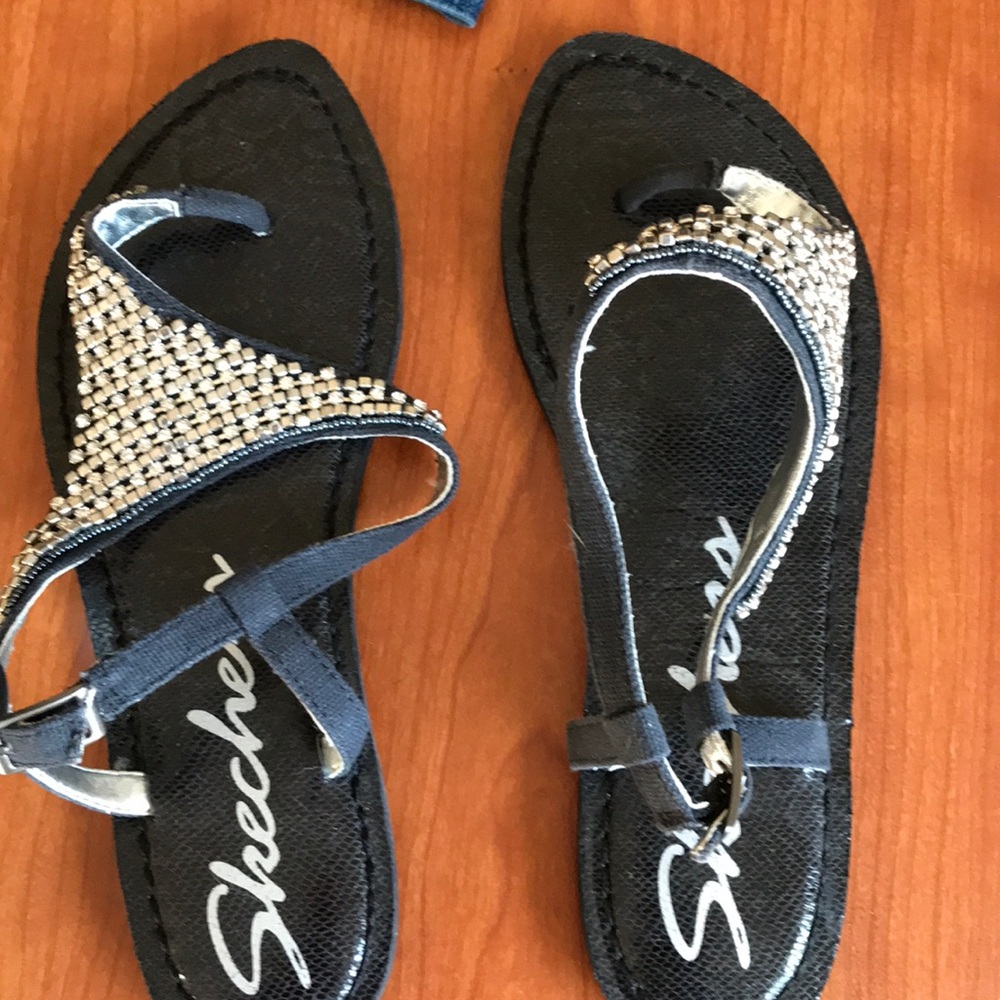 Sketchers sandals